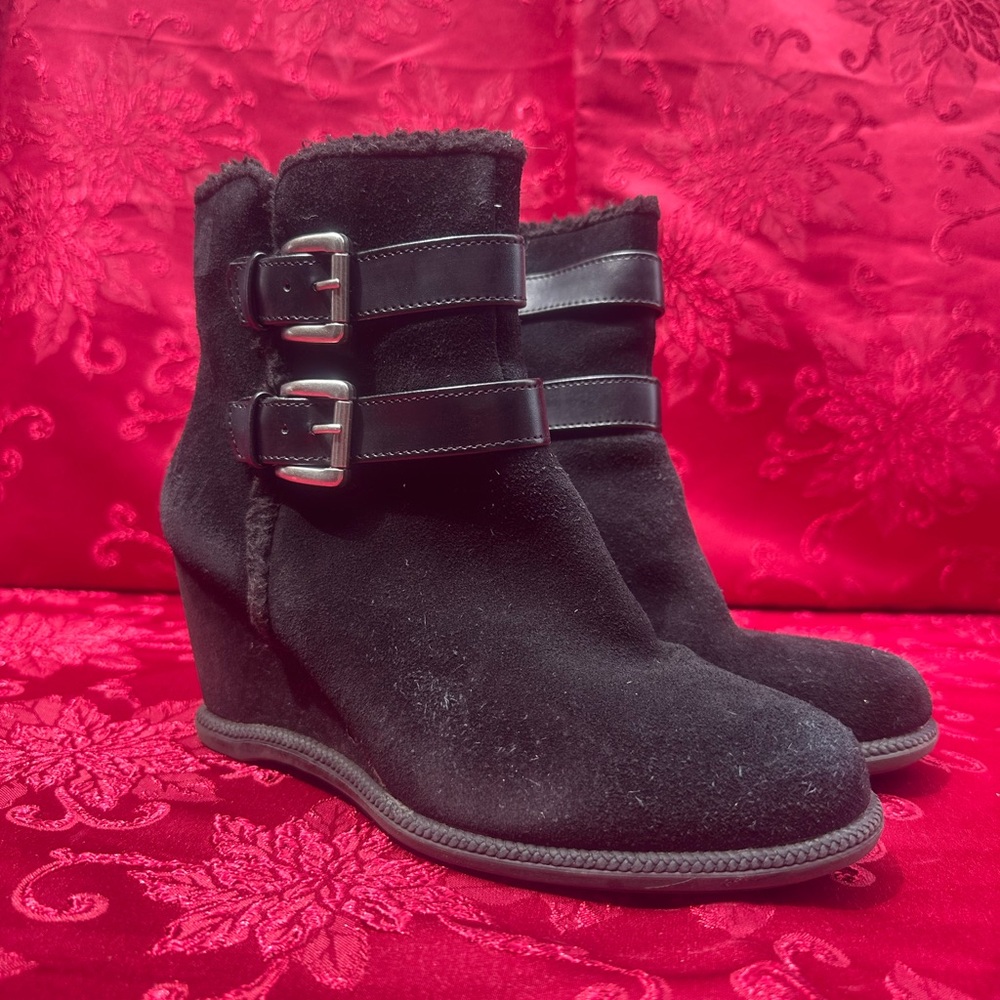 Elegant Black Ankle Boots with Buckle Detail